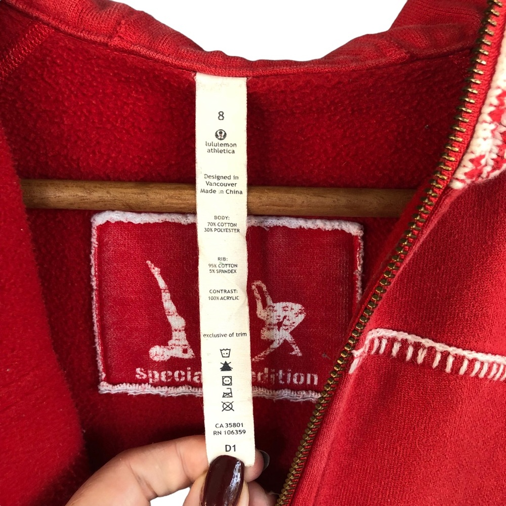 Lululemon Athletica Canada Scuba Hoodie Size 8 Red White Jacket Rare HTF - Picture 10 of 11